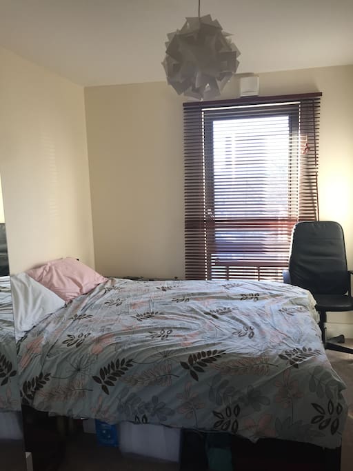 Sunny south facing bedroom. 10m2 in area. Very comfy bed!