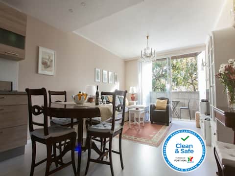 Top Airbnb: Filomena`s apartment in the city center in Funchal (Santa Maria Maior)