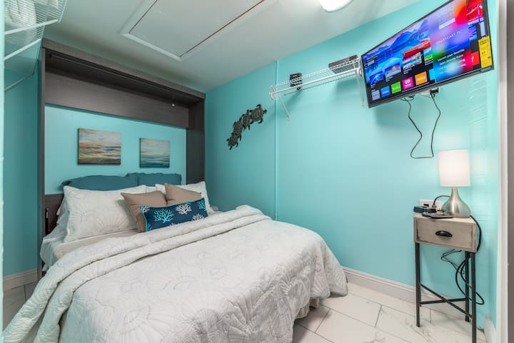 Studio Queen bedroom