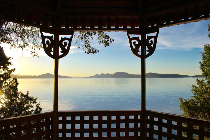Executive-class cottage on Private Island