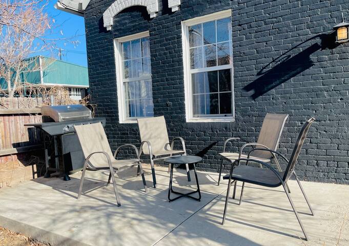 The Little Black House On Larimer gallery image 4