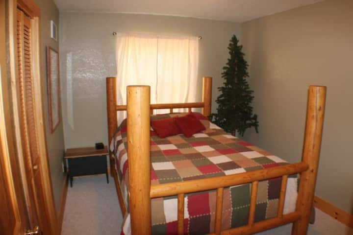 bedroom #3 w/ queen bed