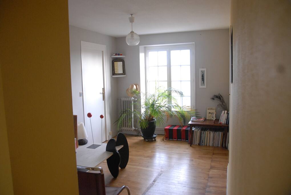 pièce commune entre les deux chambres