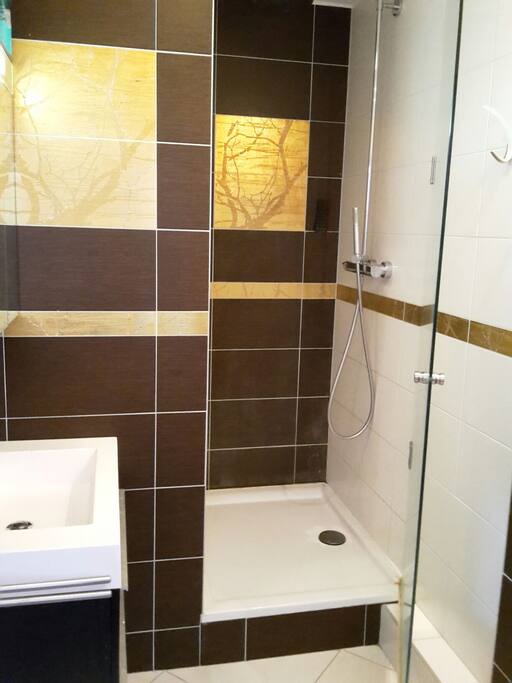Douche (2ème SDB)