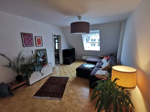 Popular Airbnb listing: Sweet centrally located apartment near the fair in Bockenheim