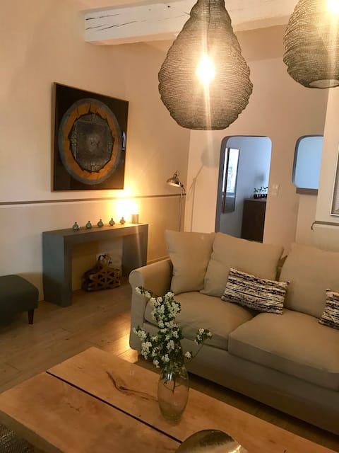 Top Airbnb: Charming house in the heart of the village à Saint Rémy De Provence