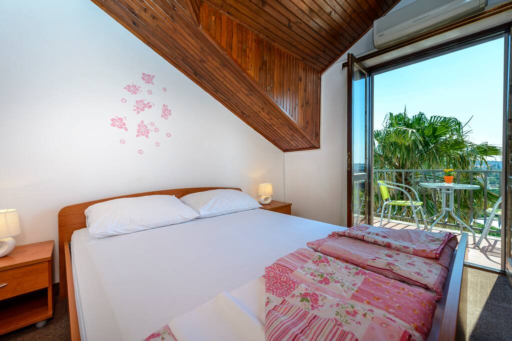 Double bed