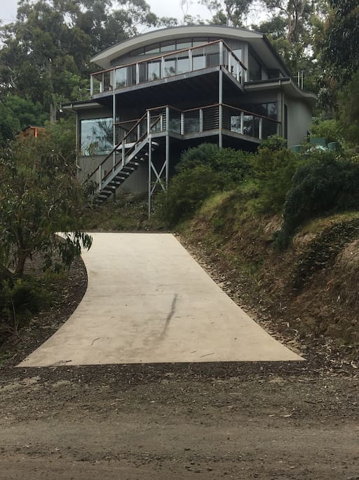 Driveway entrance to Treetops