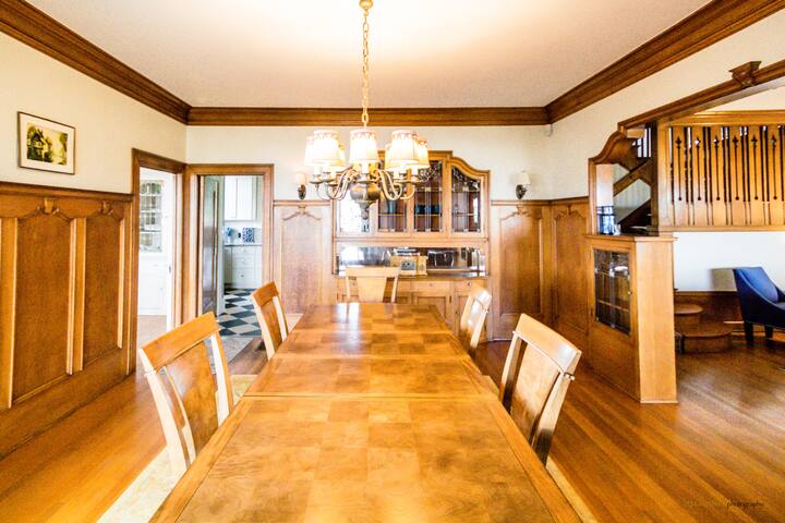 Historic Jacobberger House Downtown Portland gallery image 2