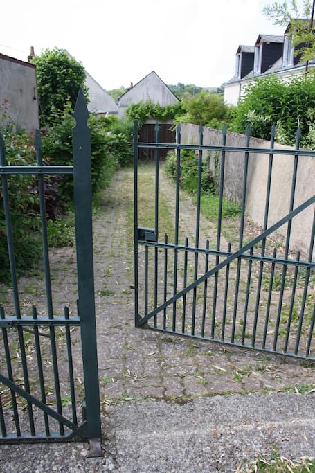 chemin menant à la maison