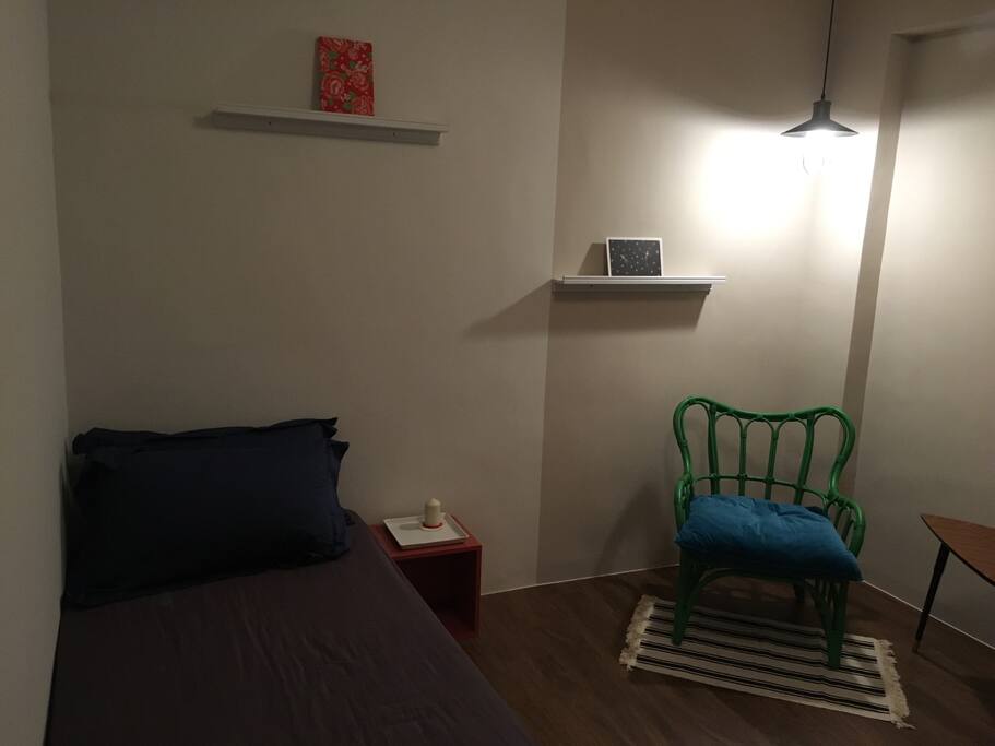 Room no.3 /a private room with a single bed , no window with /