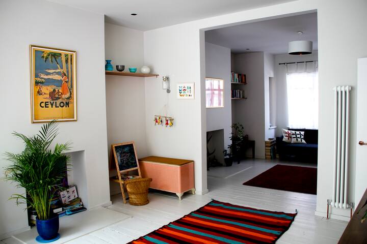 Large, modern, light, open plan designer house gallery image 2