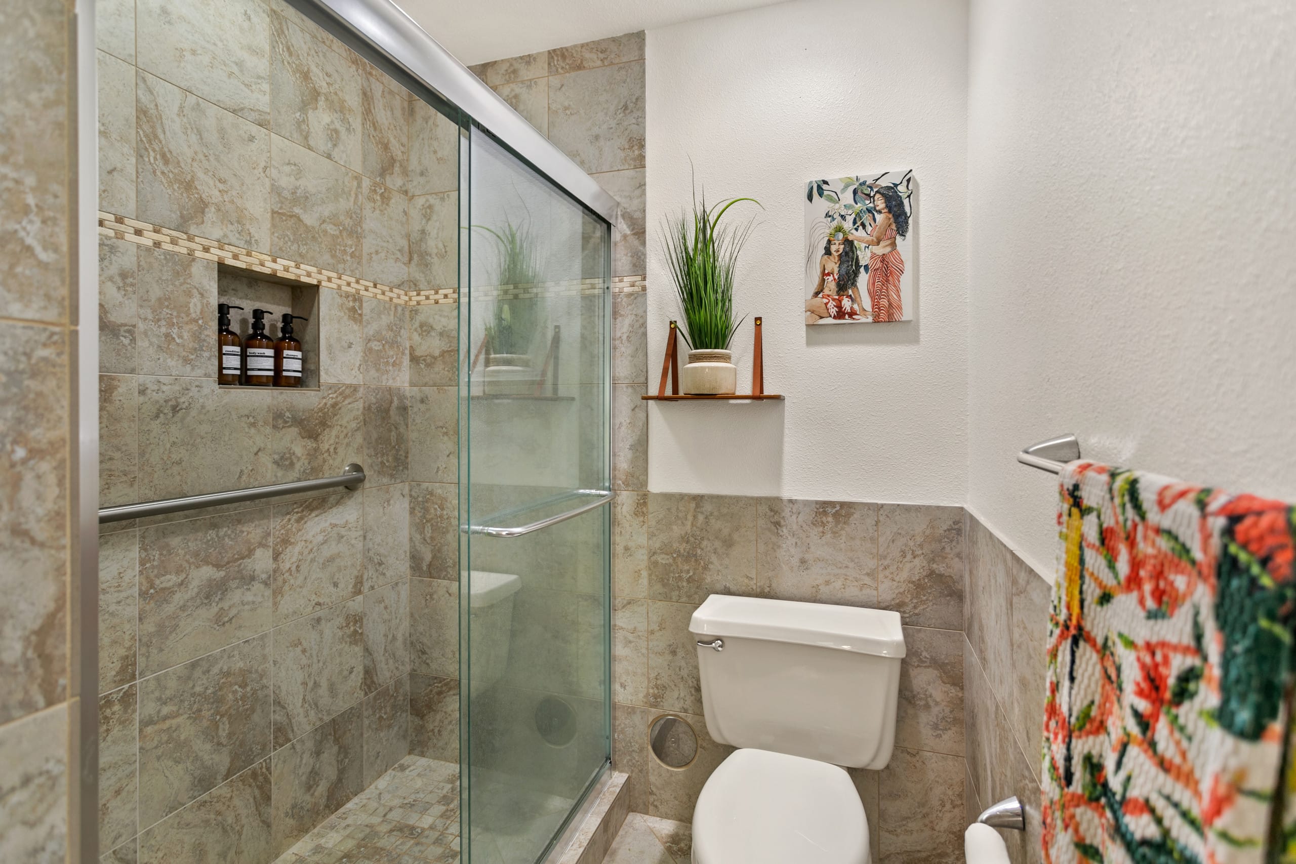Condo in Kihei · ★4.93 · 1 bedroom · 2 beds · 2 baths - Image 19