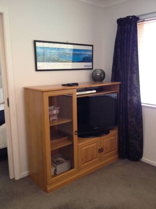 TV with Freeview Plus