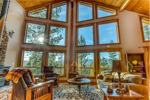 Lodge Style Cabin nr Crater Lake w Mountain Views