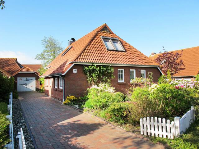 Airbnb Norddeich Vacation Rentals Places To Stay Lower