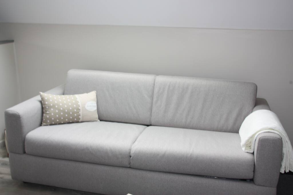 Canape lit convertible 140×200 de la chambre 2