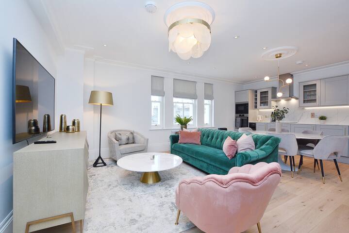 ELITE MANN Kensington 3 bedroom apartment gallery image 2