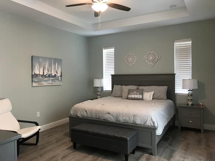 主人•主卧–床上用品可能会因套装更换而有所不同