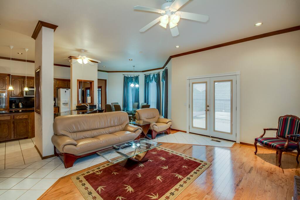 2nd living area full view