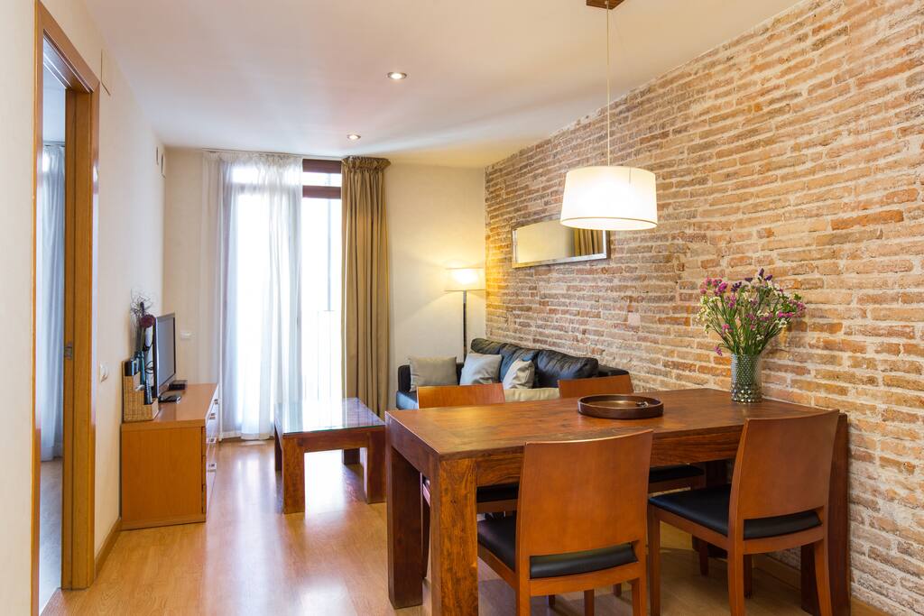 Salón-comedor. Living room.