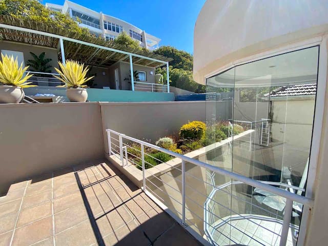 Villa with spectacular sea views gallery image 4