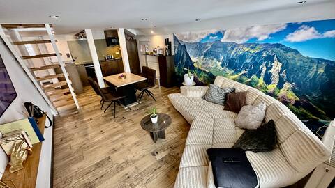 “Unique lake & mountain view, 2nd floor apartment”