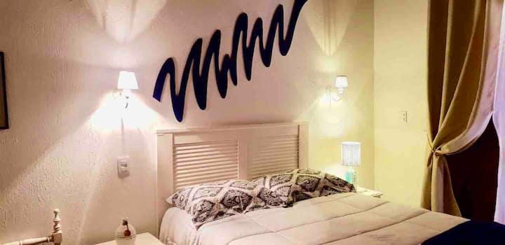 Აპარტამენტი აივნით, კაშხლის ხედით, 1 ორადგილიანი საწოლით და 1 ერთადგილიანი საწოლით ზედა სართულზე.