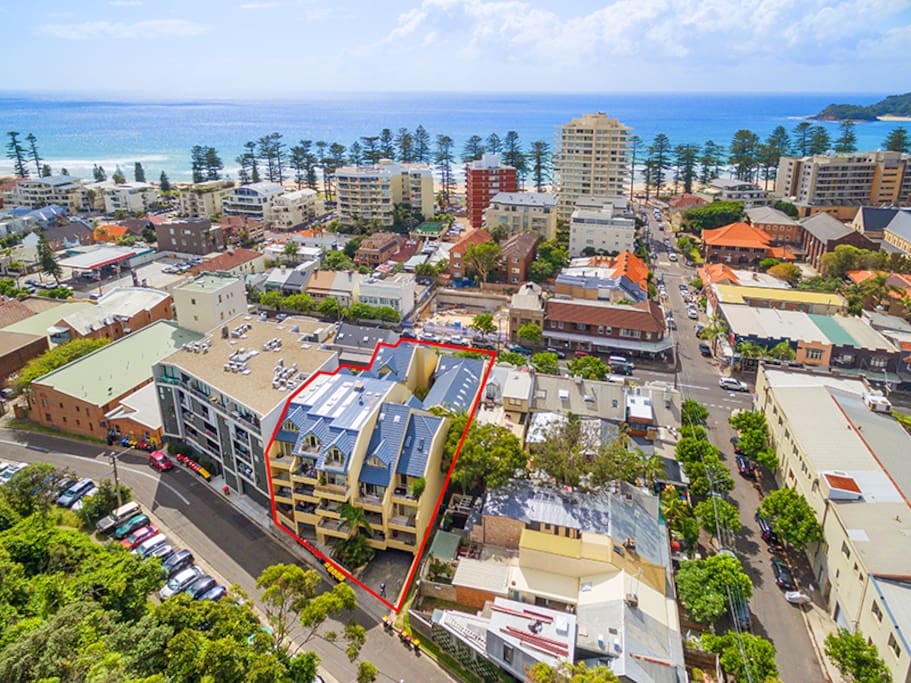 Short walk from all Manly has to offer - restaurants, cafes, wharf and beaches