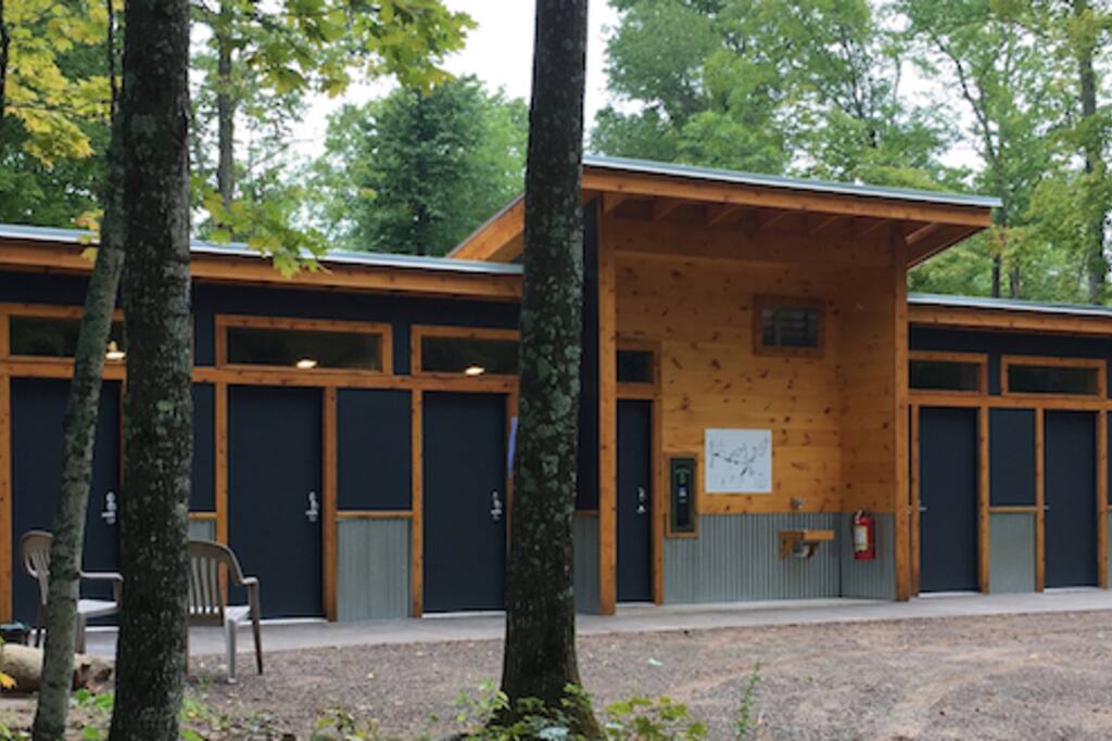 State-of-the-art showerhouse