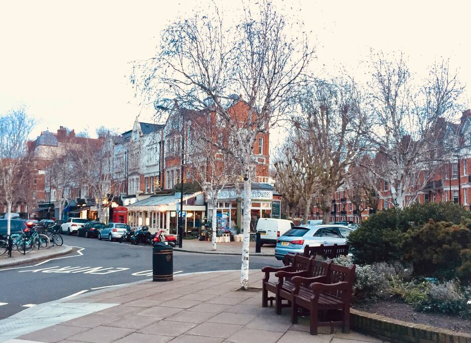 Lovely restaurants and delicatessens just in corner.