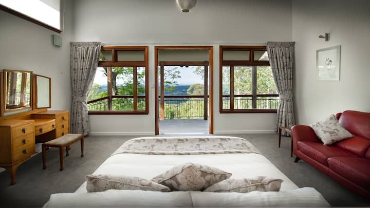 Lay in bed and watch the sunrise in the Zen Suite