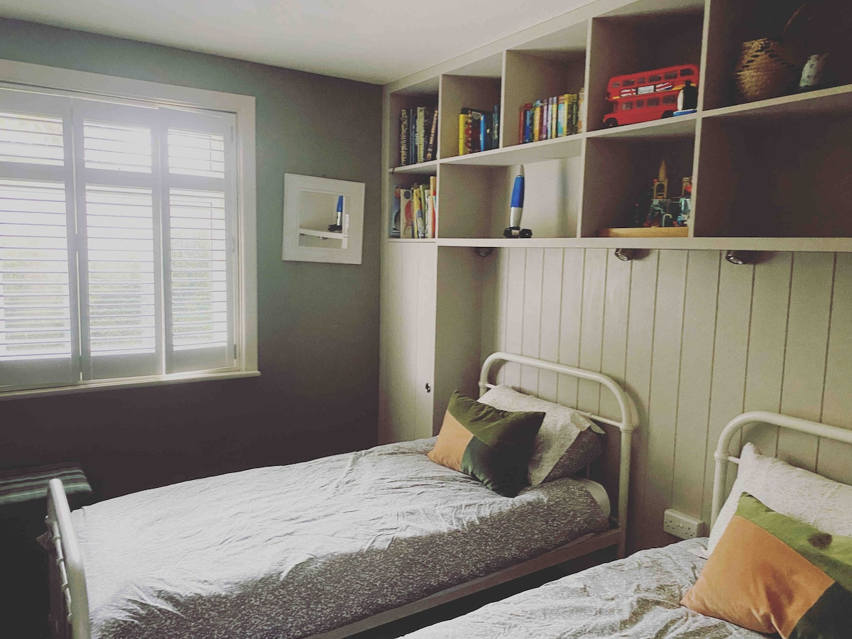 卧室4 - 2张单人床 