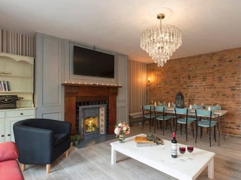 Successful Airbnb property: The Shipping Office, Whitby. in Whitby