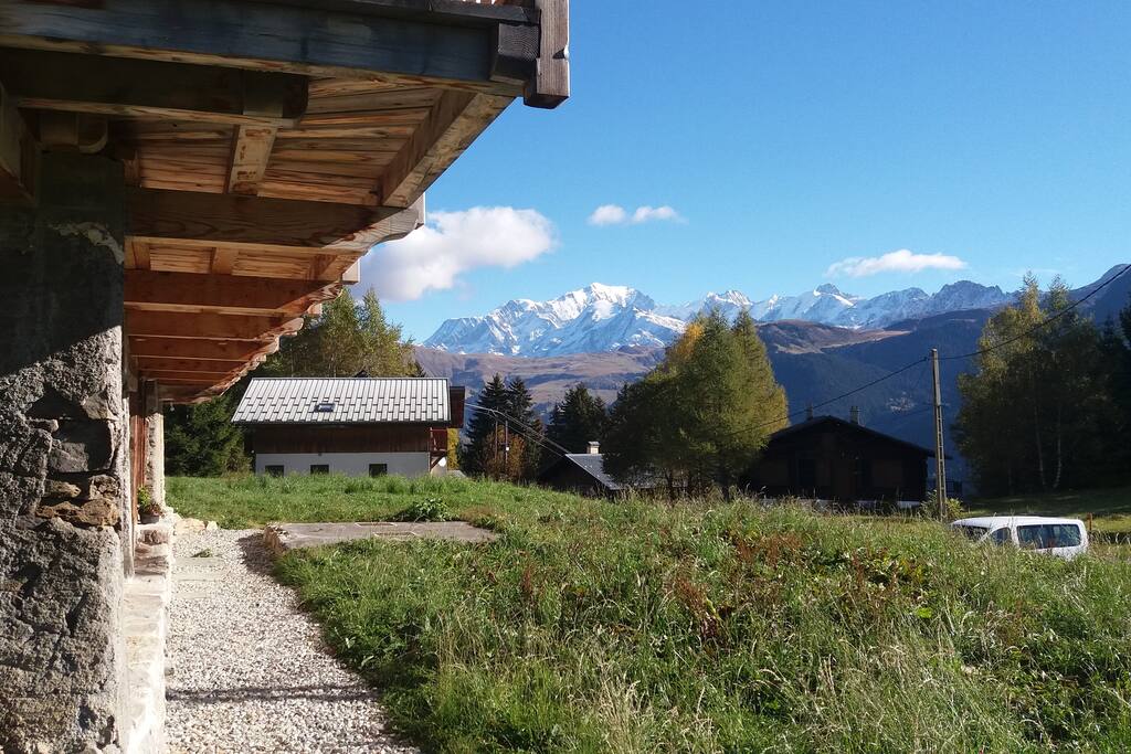 le Mont Blanc en arrière-plan