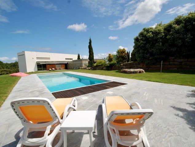 Vale da Praia Beach House, Sea view, Swimming Pool