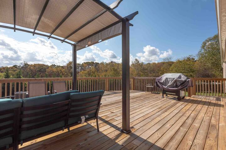 Water, Electric, WiFi, PETS Sleeps 11. Near Aville gallery image 2