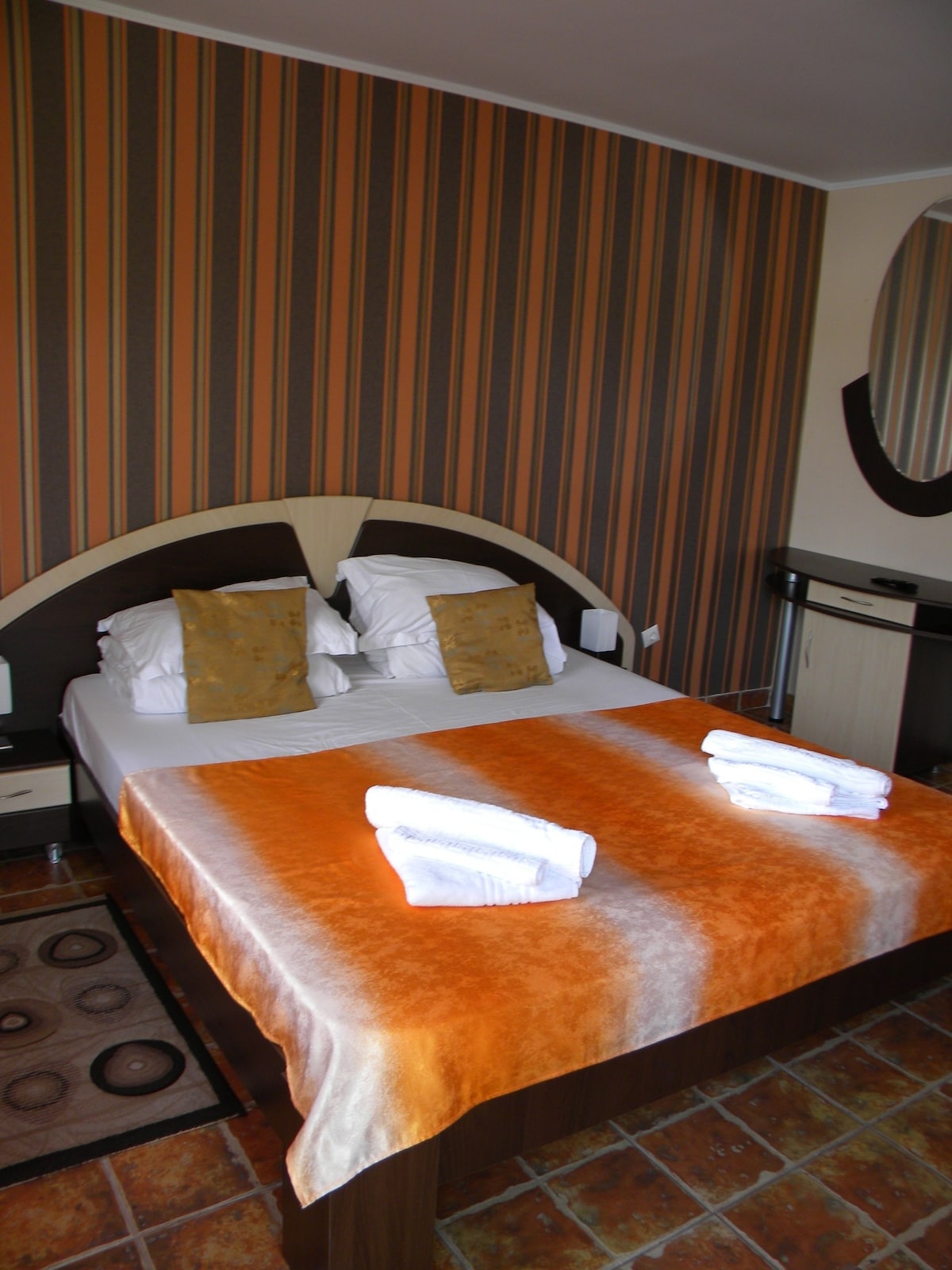 Prostrana spavaća soba