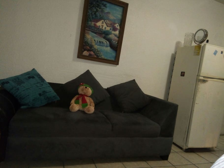 sala sofá estufa Refri cocina y lavadora
