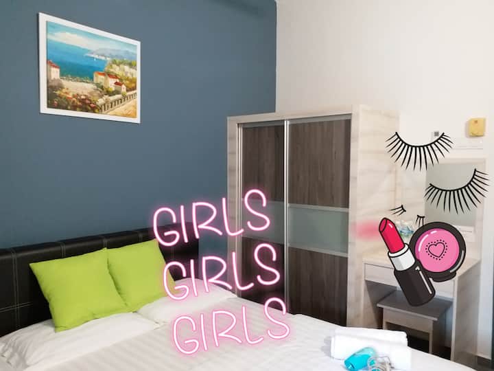 Соба со брачен кревет (широк 150-179