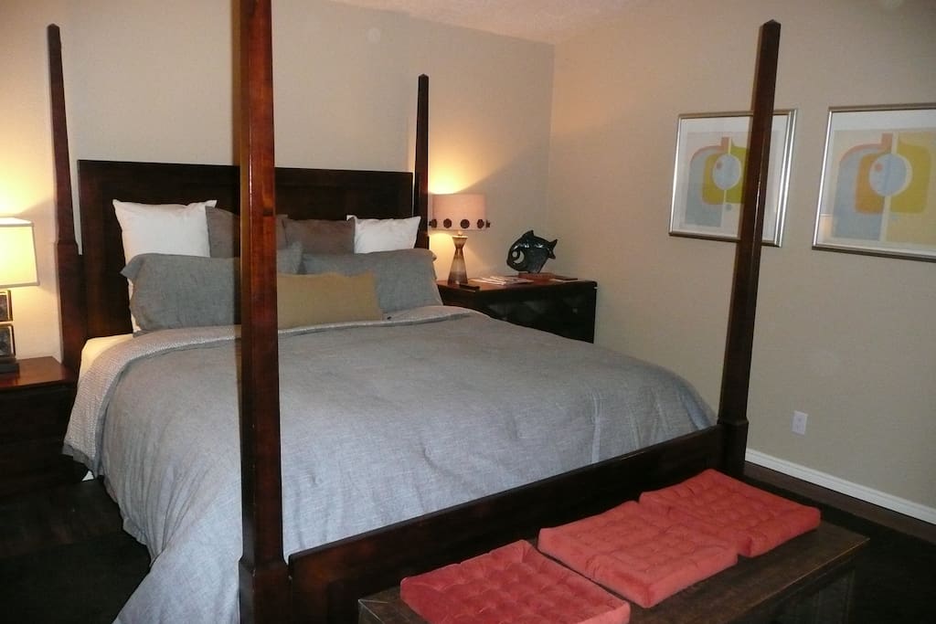 Master suite with king size bed