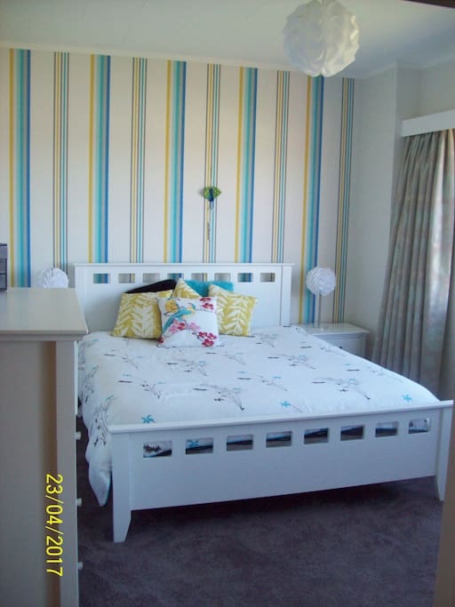 Guest Bedroom _ Queen Bed