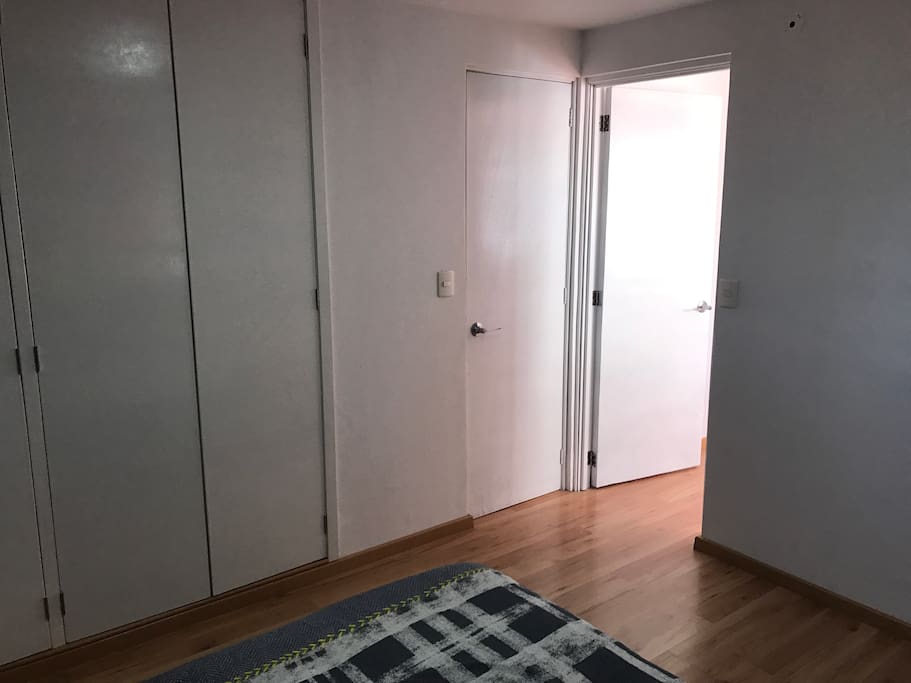 Amplio Closet
