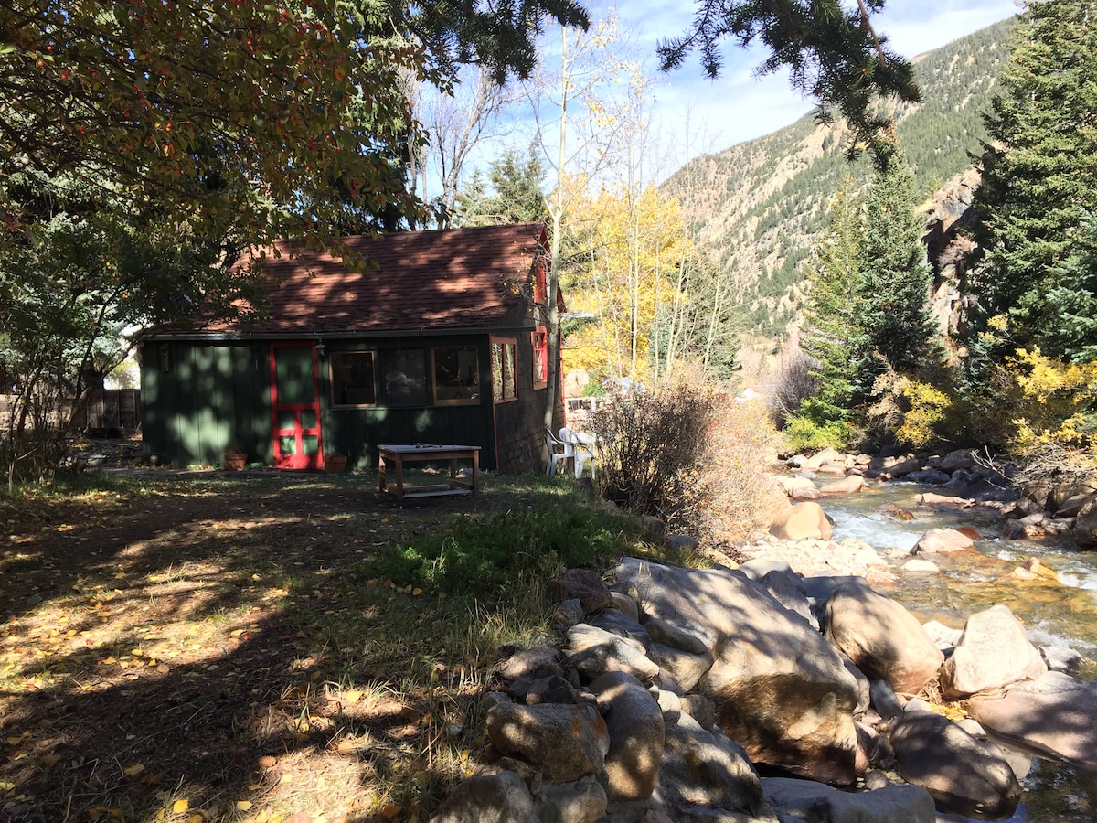 The Cricket- An amazing Tiny House!