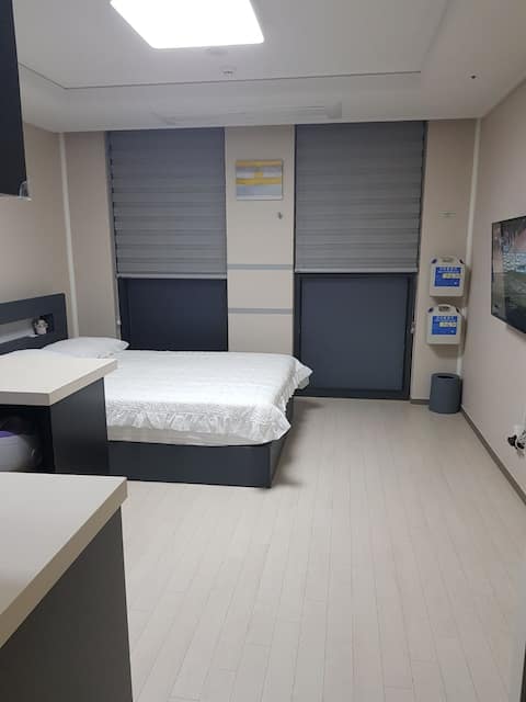 Poet's Gyeongpo Sea & Lake