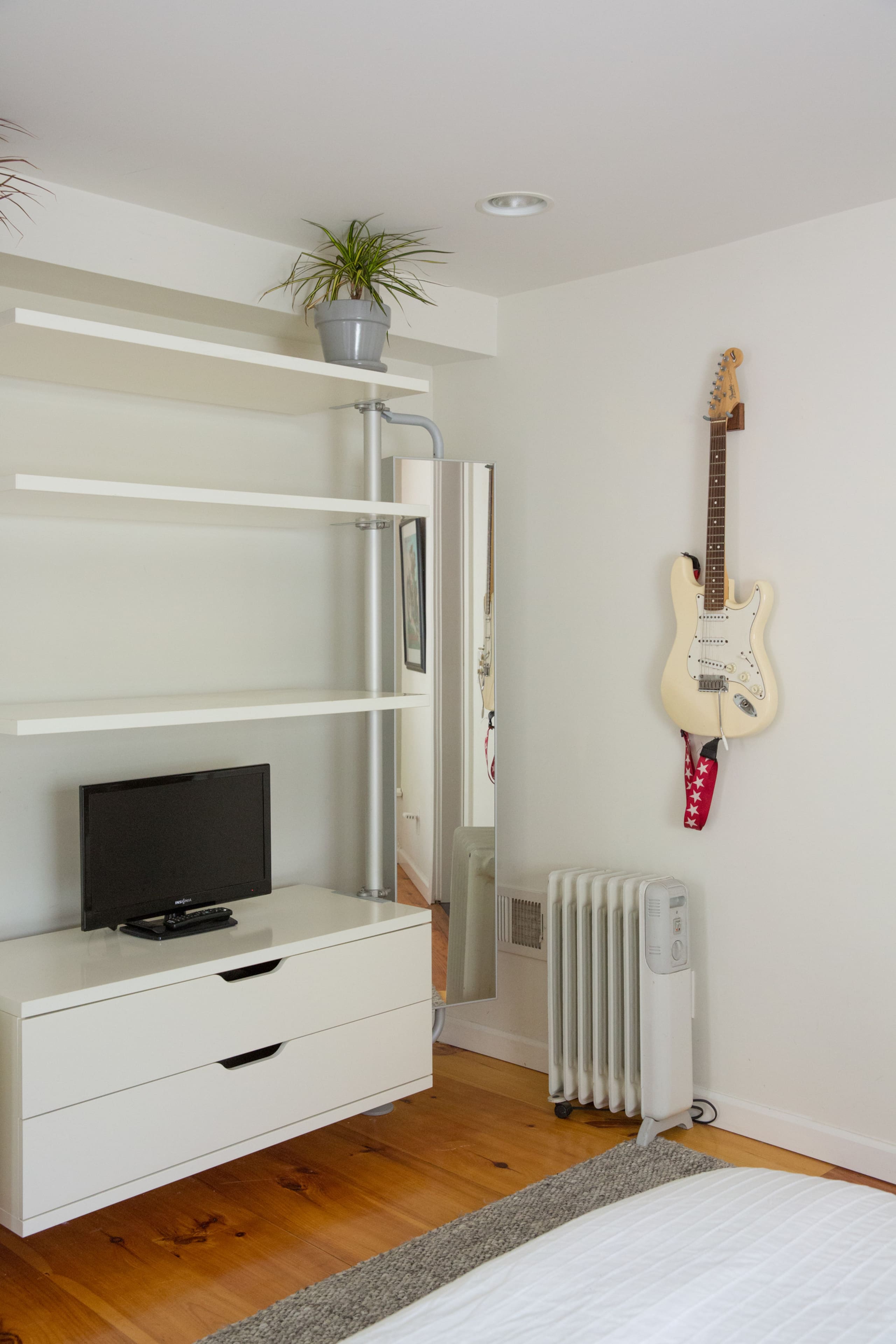 Home in San Francisco · ★4.99 · 3 bedrooms · 3 beds · 3 baths - Image 49