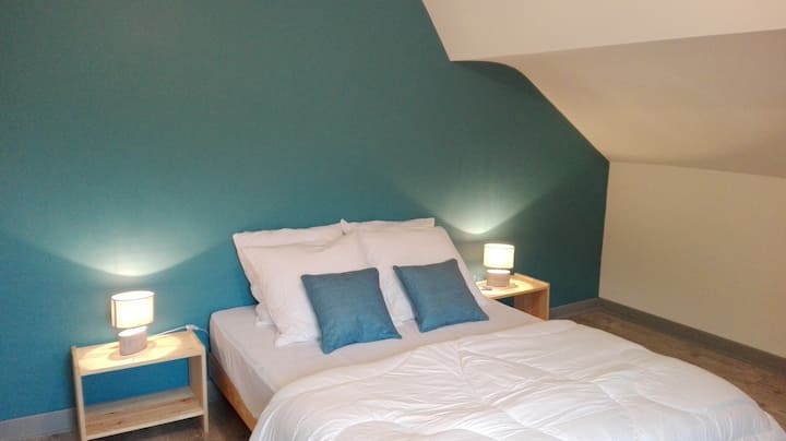 spálňa 4 lôžka 140x190 + posteľ 90x190 s výhľadom do údolia