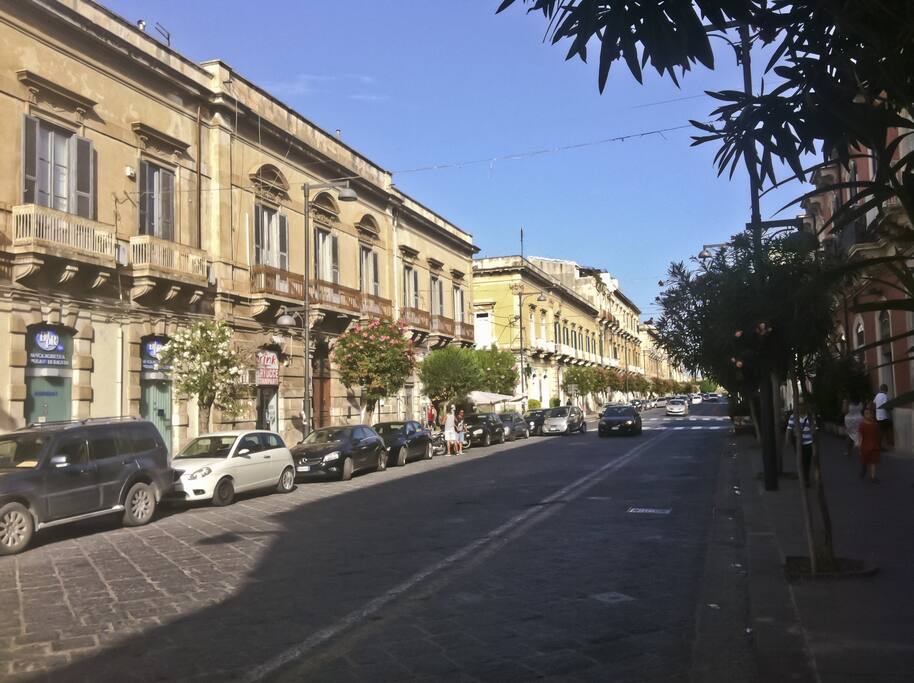 Corso Umberto 94, ingresso FilinonaSuite