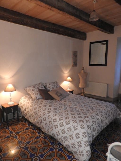 chambre 1 avec TV