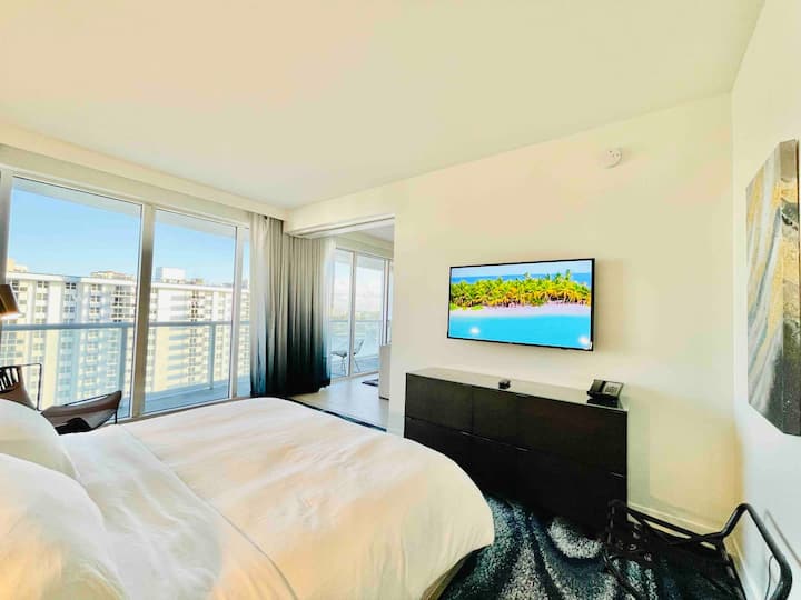 Bedroom #2 - King Size Bed